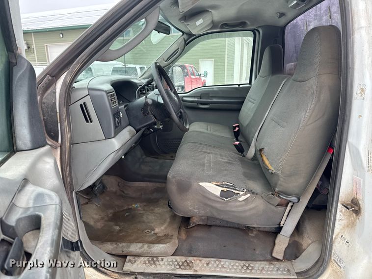 image for item EA2143 2003 Ford F450 Super Duty utility / service truck