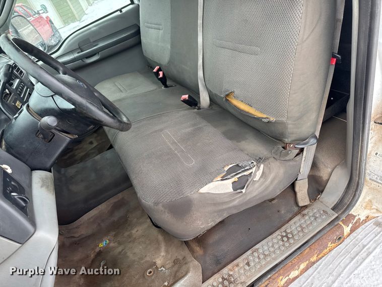 image for item EA2143 2003 Ford F450 Super Duty utility / service truck