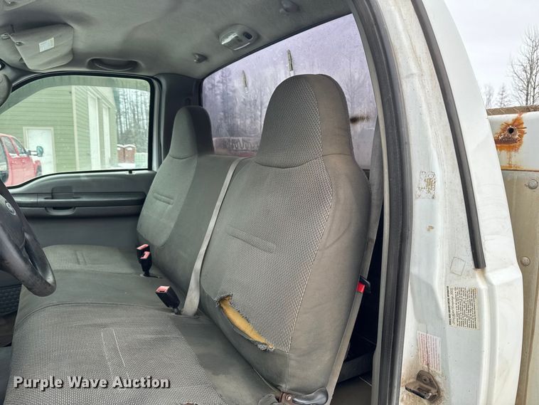 image for item EA2143 2003 Ford F450 Super Duty utility / service truck