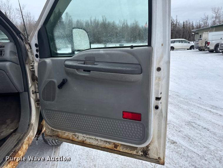 image for item EA2143 2003 Ford F450 Super Duty utility / service truck