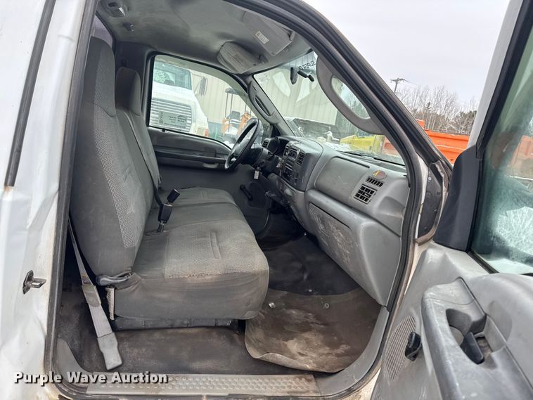 image for item EA2143 2003 Ford F450 Super Duty utility / service truck