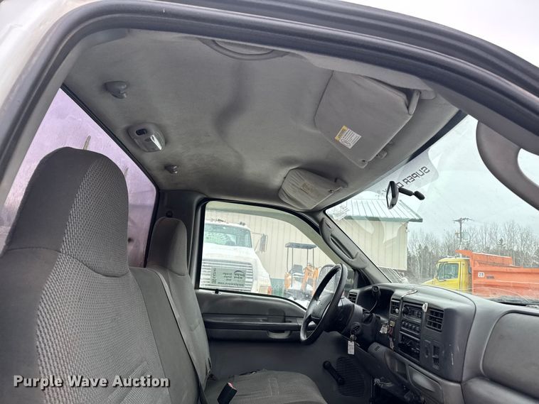 image for item EA2143 2003 Ford F450 Super Duty utility / service truck