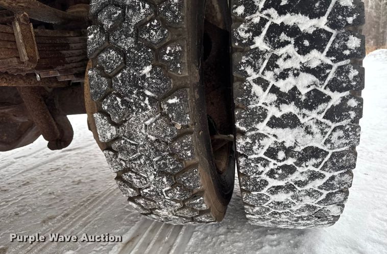 image for item EA2143 2003 Ford F450 Super Duty utility / service truck