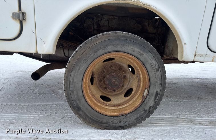 image for item EA2143 2003 Ford F450 Super Duty utility / service truck