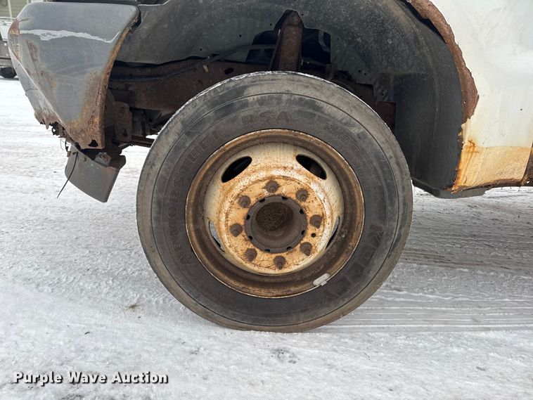 image for item EA2143 2003 Ford F450 Super Duty utility / service truck