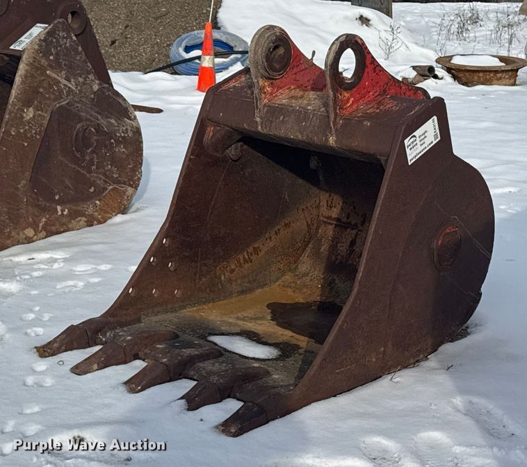 image for item EA2145 Excavator bucket