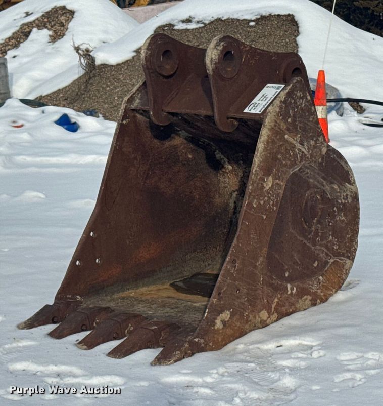 image for item EA2146 Excavator bucket