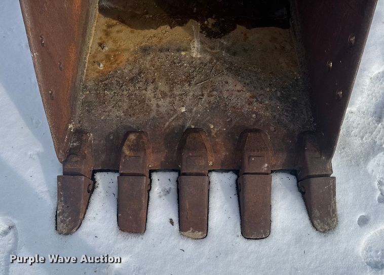 image for item EA2146 Excavator bucket