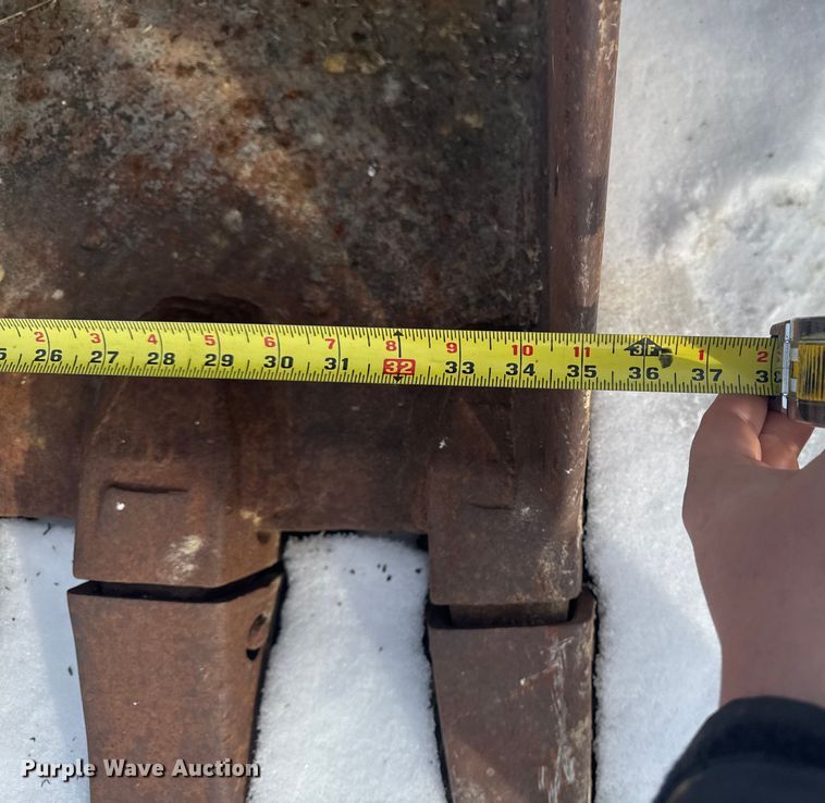 image for item EA2146 Excavator bucket