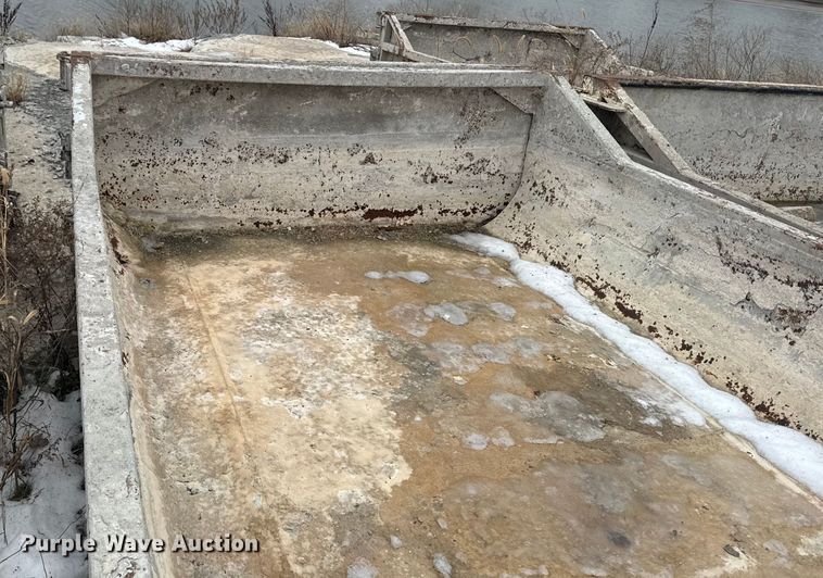 image for item EA2149 Roll-off washout box