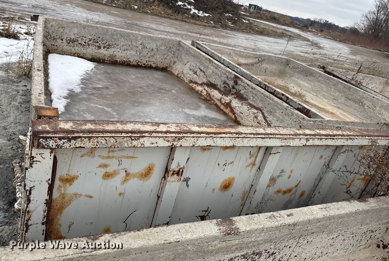 image for item EA2150 Roll-off washout box