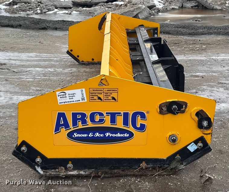 image for item EA2152 Arctic 10.5 LD skid steer snow pusher
