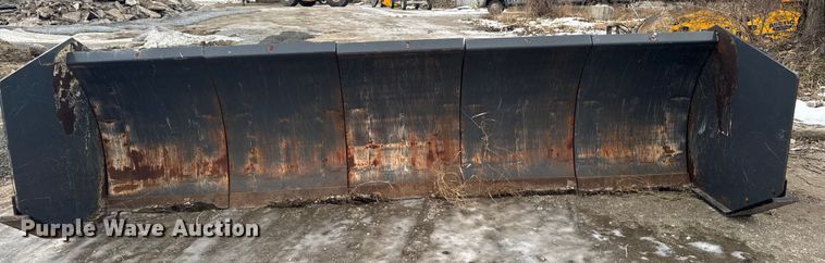 image for item EA2153 2017 CNH 48026417 wheel loader snow pusher