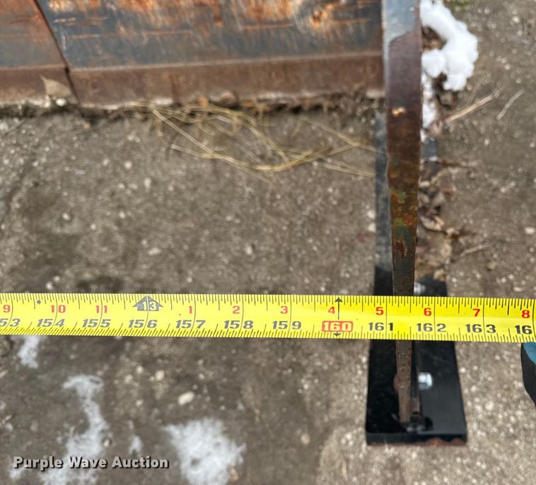 image for item EA2153 2017 CNH 48026417 wheel loader snow pusher