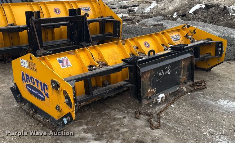 image for item EA2155 Arctic 10.5 LD skid steer snow pusher