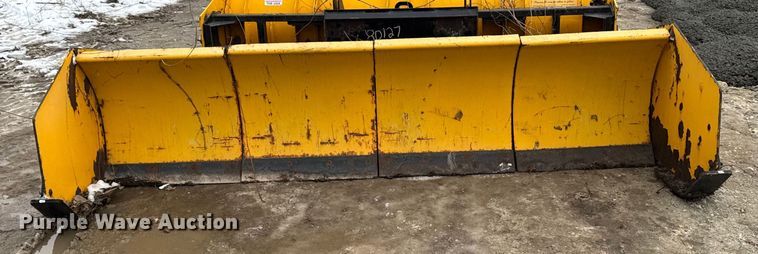 image for item EA2158 Arctic 10.5 LD skid steer snow pusher