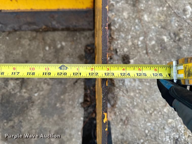 image for item EA2158 Arctic 10.5 LD skid steer snow pusher