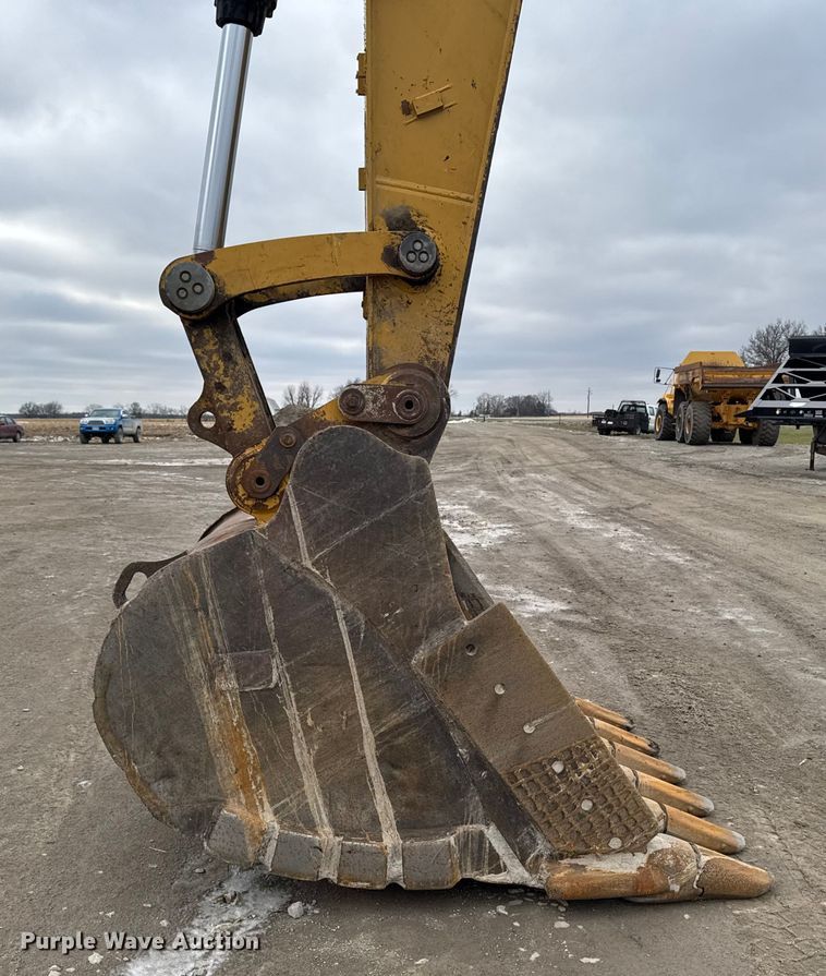 image for item EA2159 2015 Caterpillar 349FL excavator