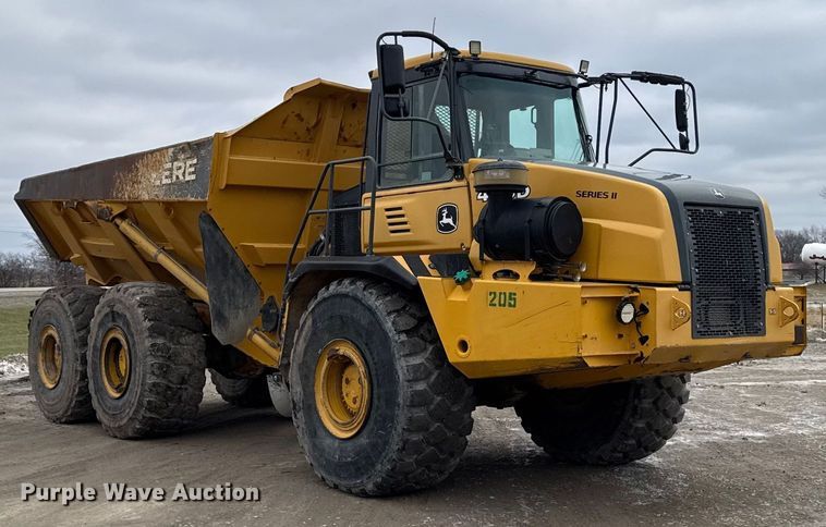 image for item EA2160 2011 John Deere 400D Series II articulated haul truck