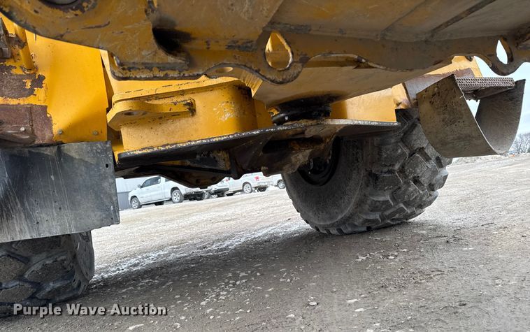 image for item EA2160 2011 John Deere 400D Series II articulated haul truck