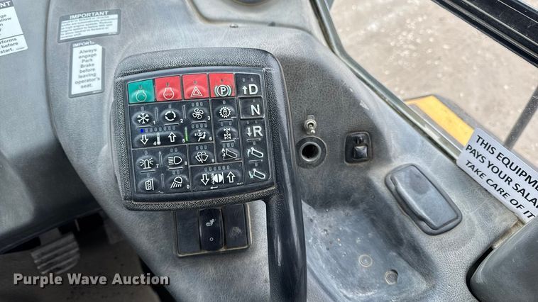 image for item EA2160 2011 John Deere 400D Series II articulated haul truck