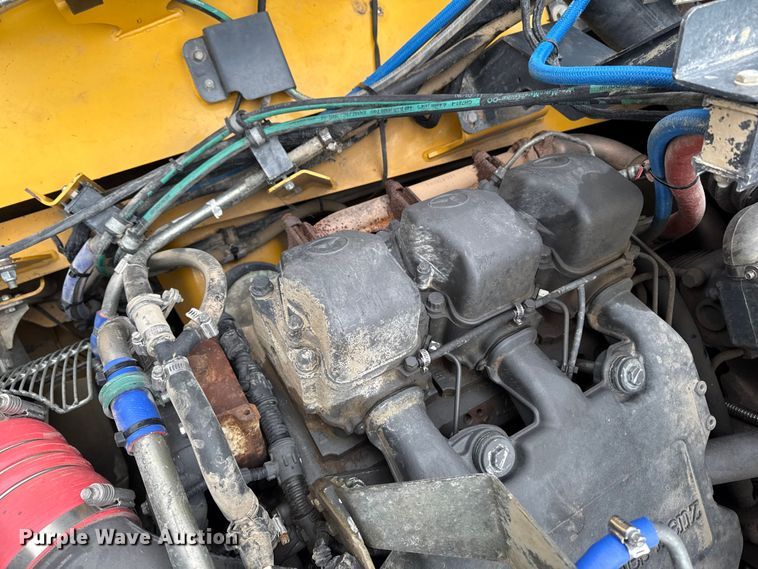 image for item EA2160 2011 John Deere 400D Series II articulated haul truck