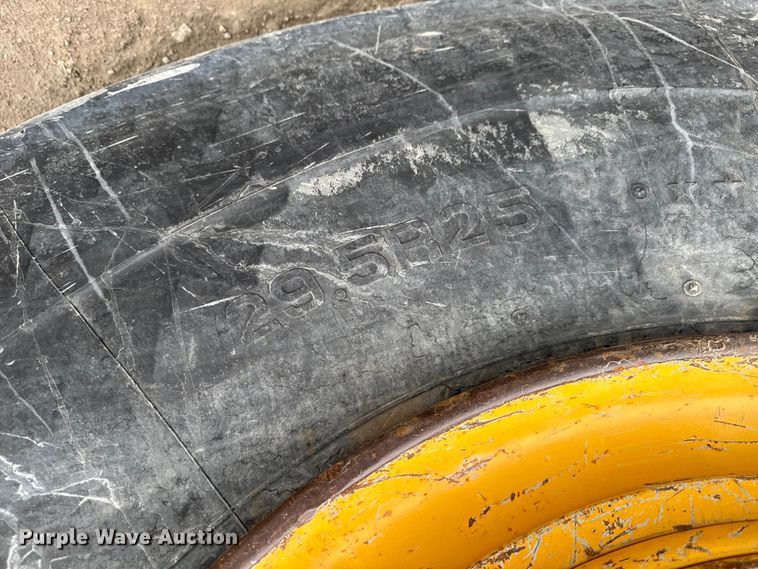 image for item EA2160 2011 John Deere 400D Series II articulated haul truck