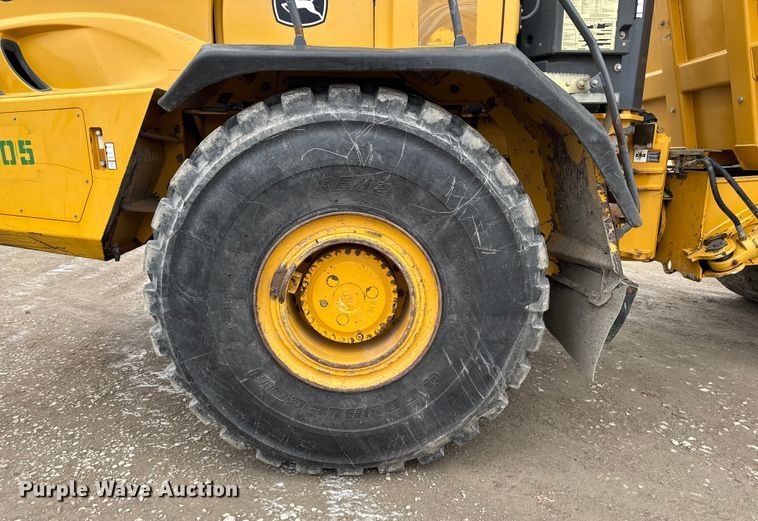 image for item EA2160 2011 John Deere 400D Series II articulated haul truck