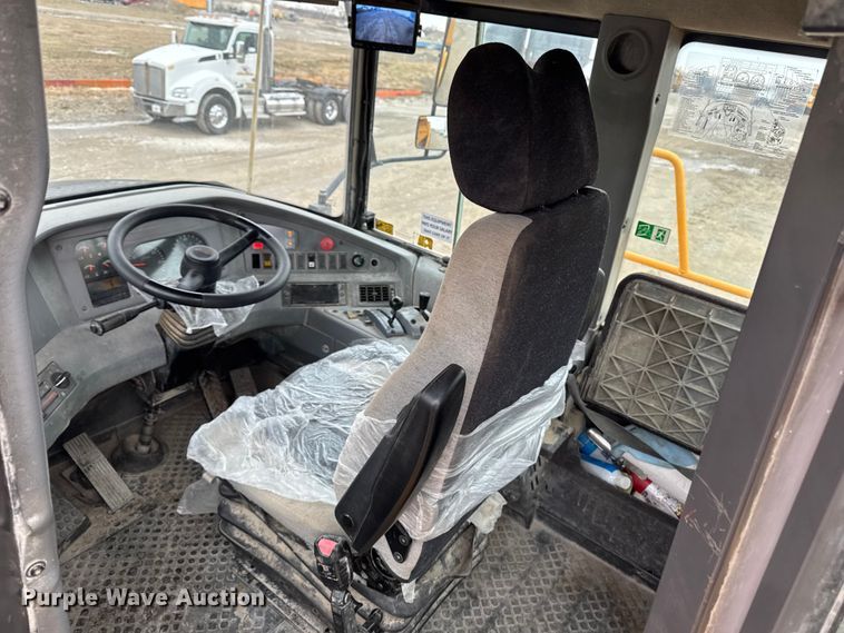 image for item EA2161 2007 Volvo A40D articulated haul truck