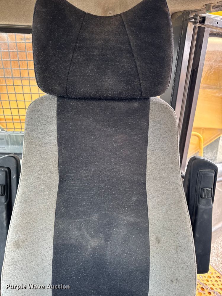 image for item EA2161 2007 Volvo A40D articulated haul truck