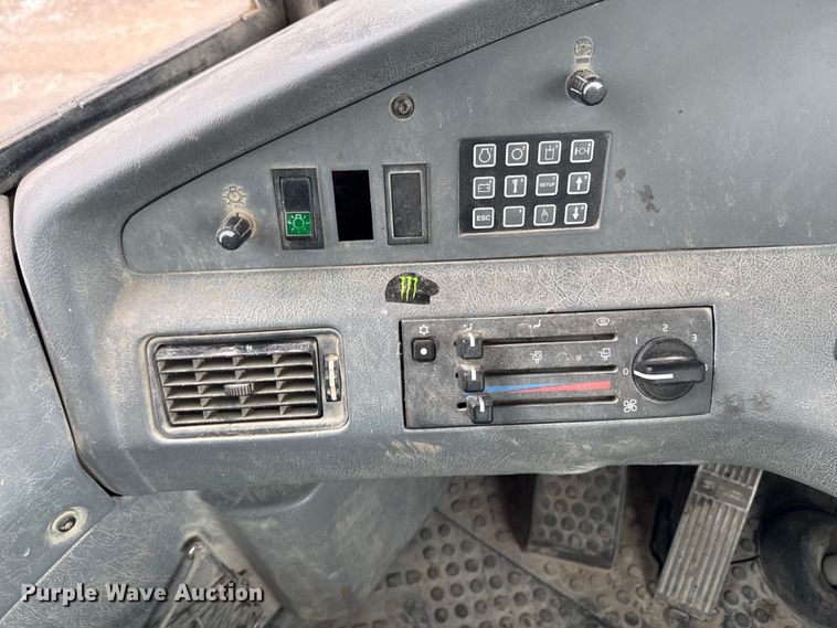 image for item EA2161 2007 Volvo A40D articulated haul truck