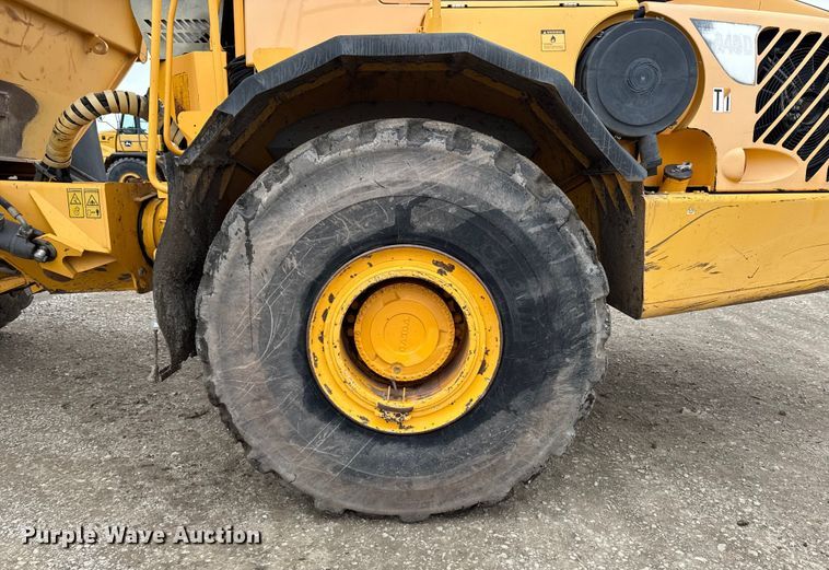 image for item EA2161 2007 Volvo A40D articulated haul truck