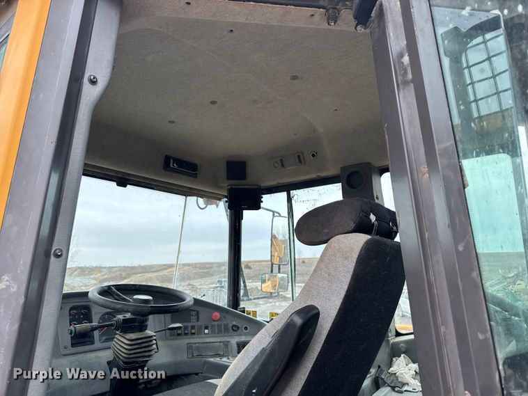 image for item EA2163 2007 Volvo A40D articulated haul truck