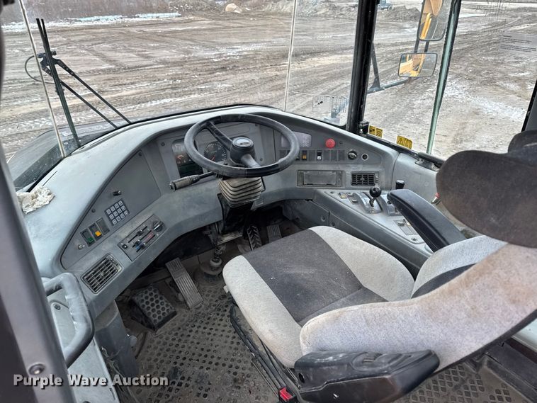 image for item EA2163 2007 Volvo A40D articulated haul truck