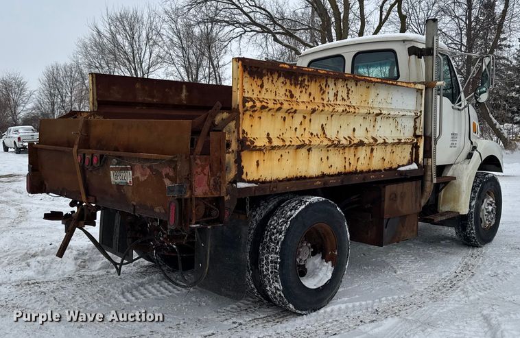 image for item EA2181 2000 Sterling Truck L7500 Series dump truck