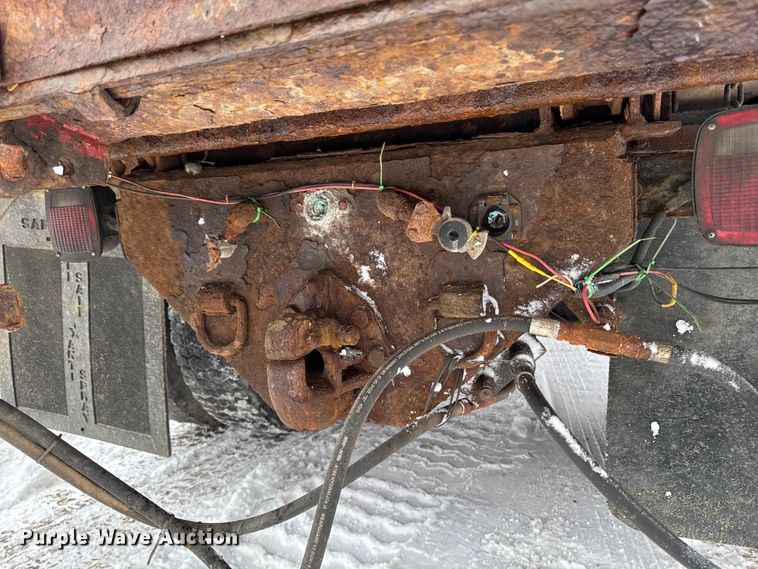 image for item EA2181 2000 Sterling Truck L7500 Series dump truck