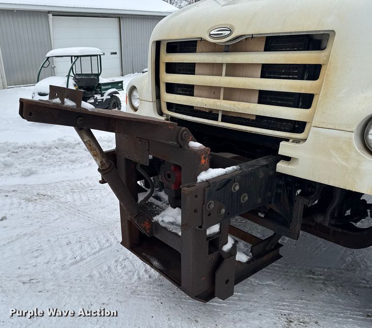 image for item EA2181 2000 Sterling Truck L7500 Series dump truck