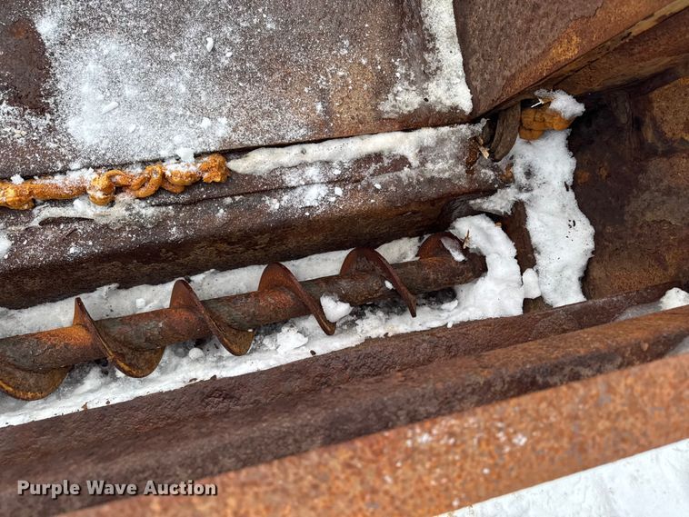 image for item EA2181 2000 Sterling Truck L7500 Series dump truck