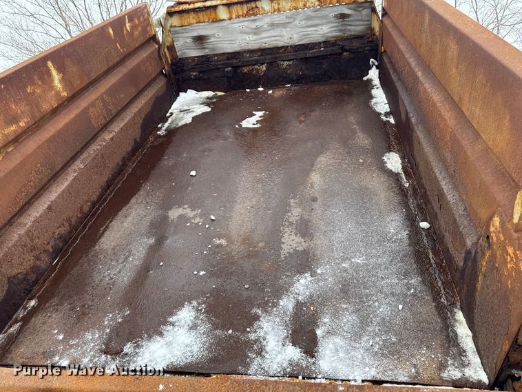 image for item EA2181 2000 Sterling Truck L7500 Series dump truck