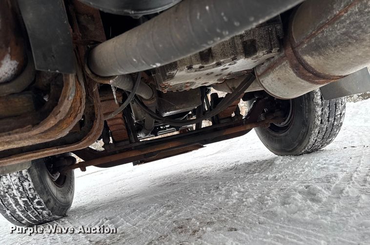 image for item EA2181 2000 Sterling Truck L7500 Series dump truck