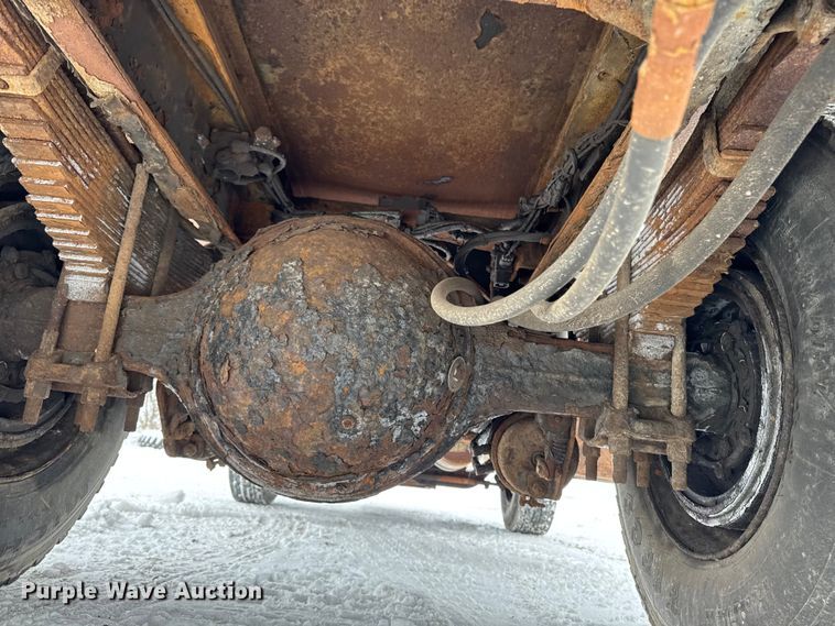 image for item EA2181 2000 Sterling Truck L7500 Series dump truck