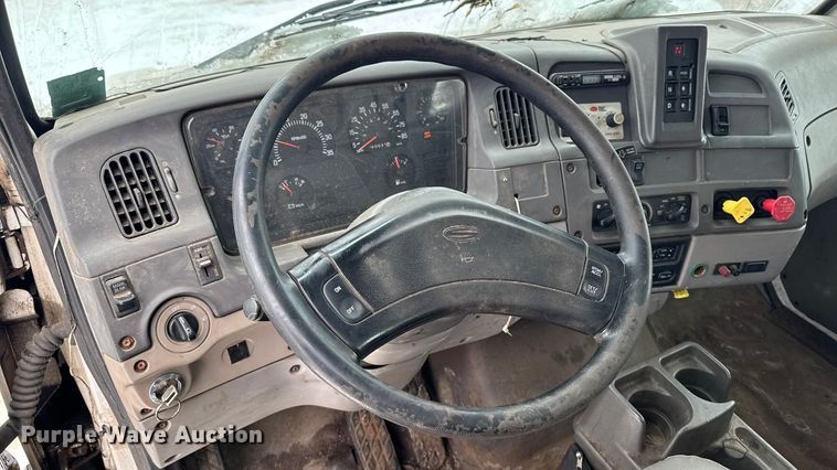 image for item EA2181 2000 Sterling Truck L7500 Series dump truck