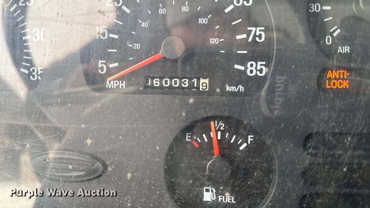 image for item EA2181 2000 Sterling Truck L7500 Series dump truck