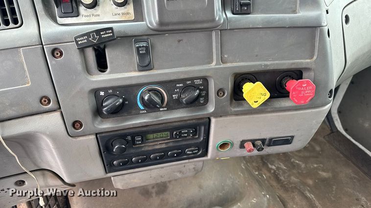 image for item EA2181 2000 Sterling Truck L7500 Series dump truck