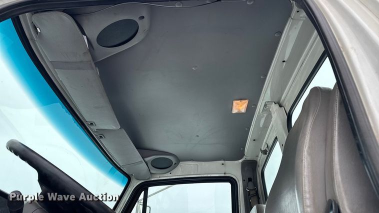 image for item EA2181 2000 Sterling Truck L7500 Series dump truck