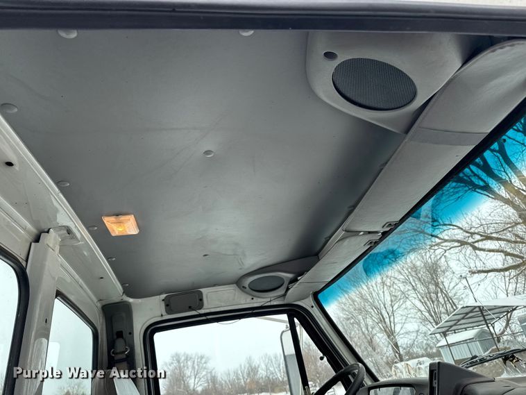 image for item EA2181 2000 Sterling Truck L7500 Series dump truck