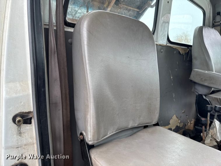 image for item EA2181 2000 Sterling Truck L7500 Series dump truck