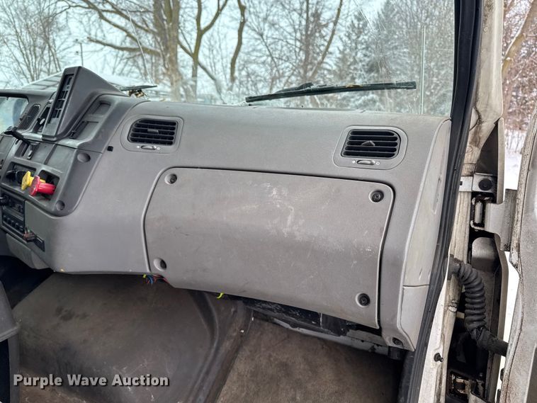 image for item EA2181 2000 Sterling Truck L7500 Series dump truck