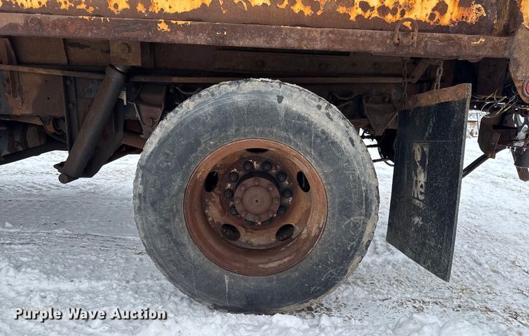 image for item EA2181 2000 Sterling Truck L7500 Series dump truck