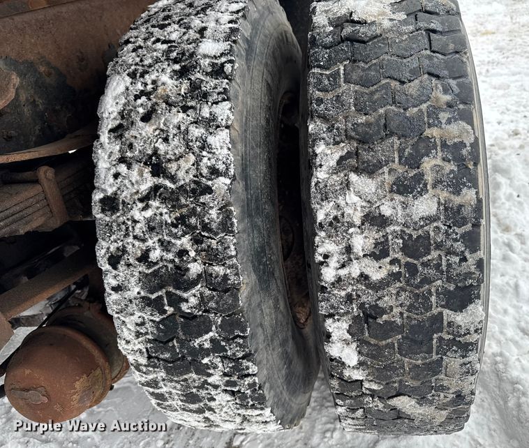 image for item EA2181 2000 Sterling Truck L7500 Series dump truck